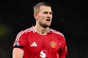 曼晚：本赛季对德里赫特的未来至关重要，他将接受俱乐部评估