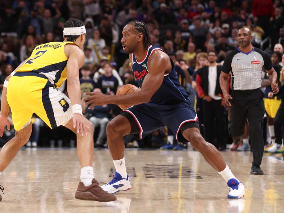 伦纳德28+8关键投篮助快船24分逆转步行者