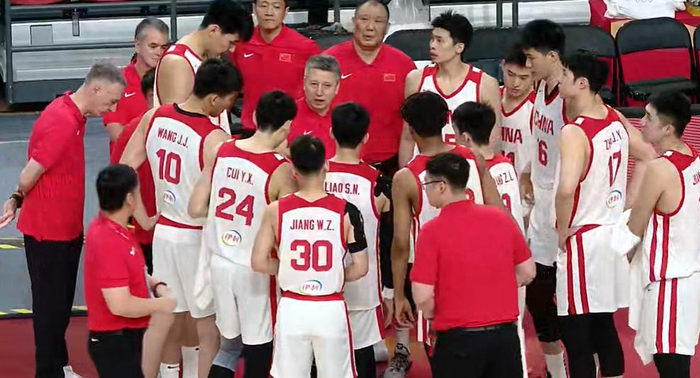 开云官方网-杨瀚森缺席，中国男篮翻盘！球员评分出炉：5人获高分，3人不及格|中国队|王俊杰|庞峥麟|崔永熙|廖三宁_新浪体育_新浪新闻